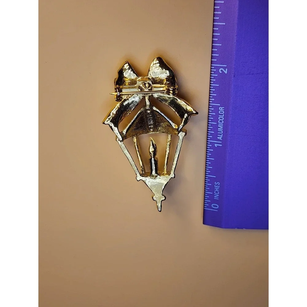 Vtg GERRY's Brooch Pin Lantern Candle Lit Lamp Enamel Gold‎ Tone FREE $HIPPING!!